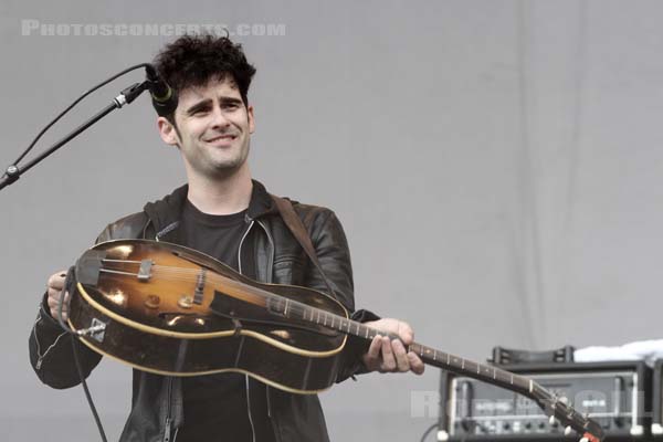 BLACK REBEL MOTORCYCLE CLUB - 2013-08-24 - SAINT CLOUD - Domaine National - Grande Scene - Robert Levon Been